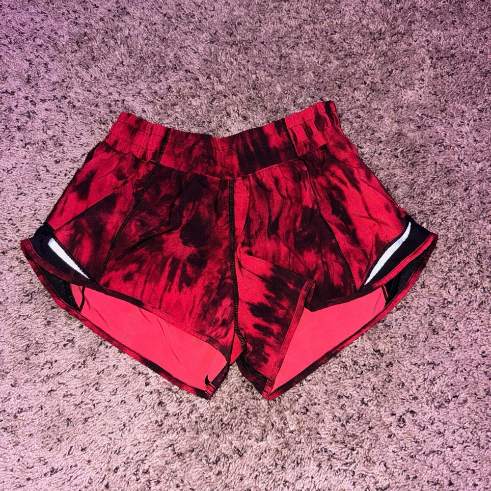 Size 4 2.5” Lululemon Red and Black Tie-dye Hotty Hot Shorts